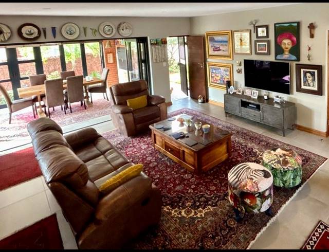 3 BEDROOM TOWNHOUSE FOR SALE IN WILD OLIVE ESTATE